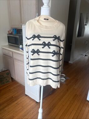 J. Crew Cream Sweater with Black Striped Bow Accents 100% cashmere